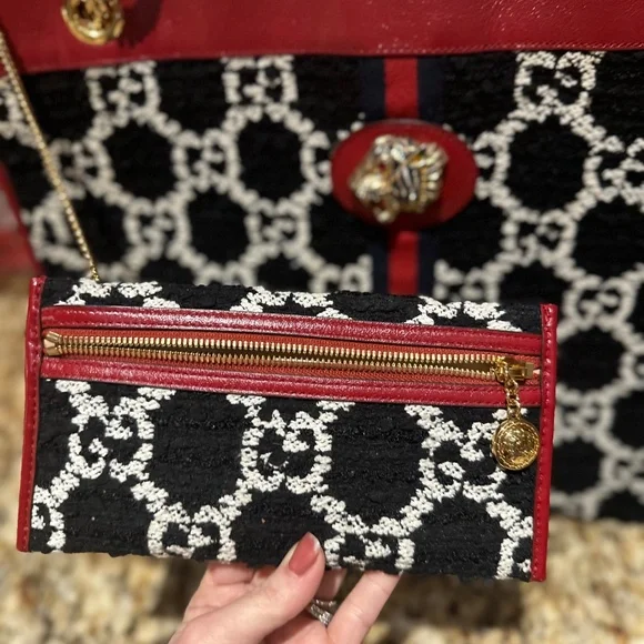 Rare Gucci Rajah Tote Bag Excellent Condition Retail $2,400 - Picture 3 of 11